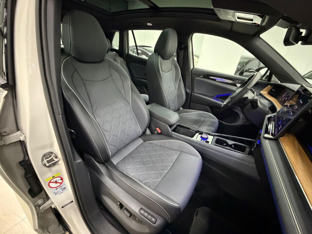 Volkswagen Tiguan R-Line — foto 13